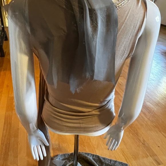 LOYANDFORD TOP - Picture 3 of 12